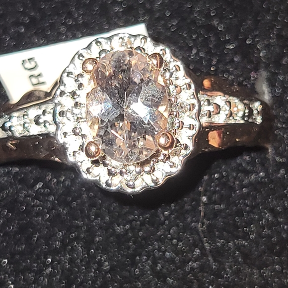 BN WOMAN RING - Picture 1 of 3